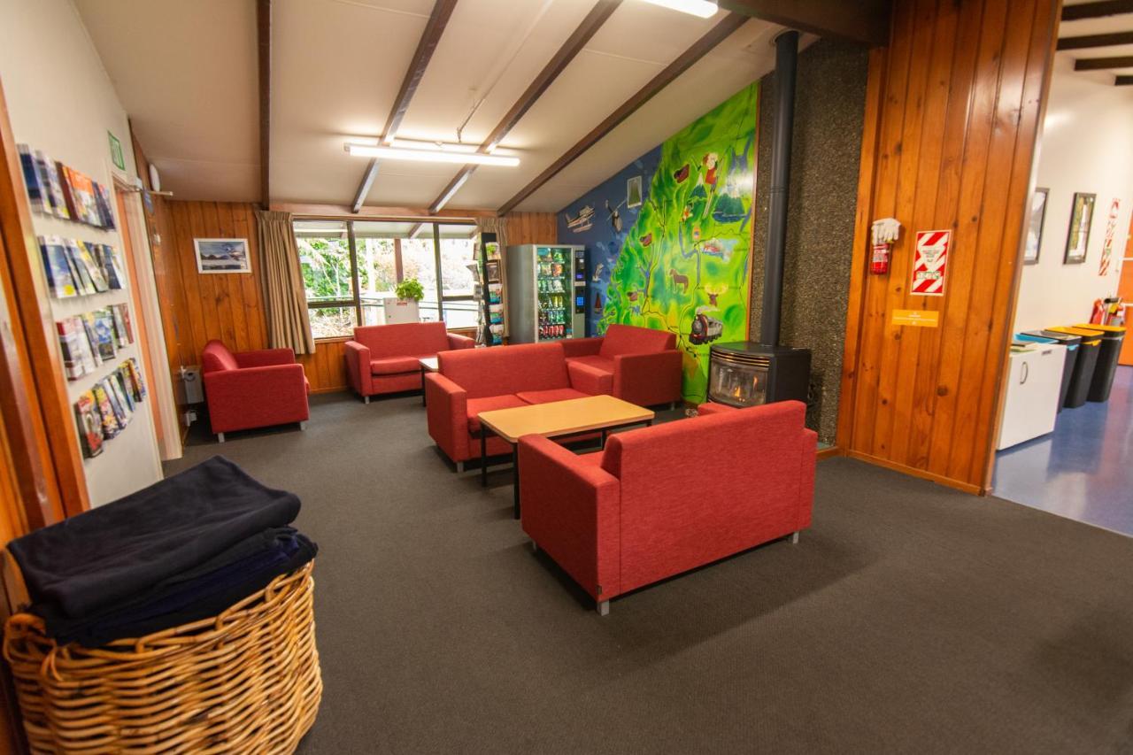 Yha Te Anau Hostel Εξωτερικό φωτογραφία