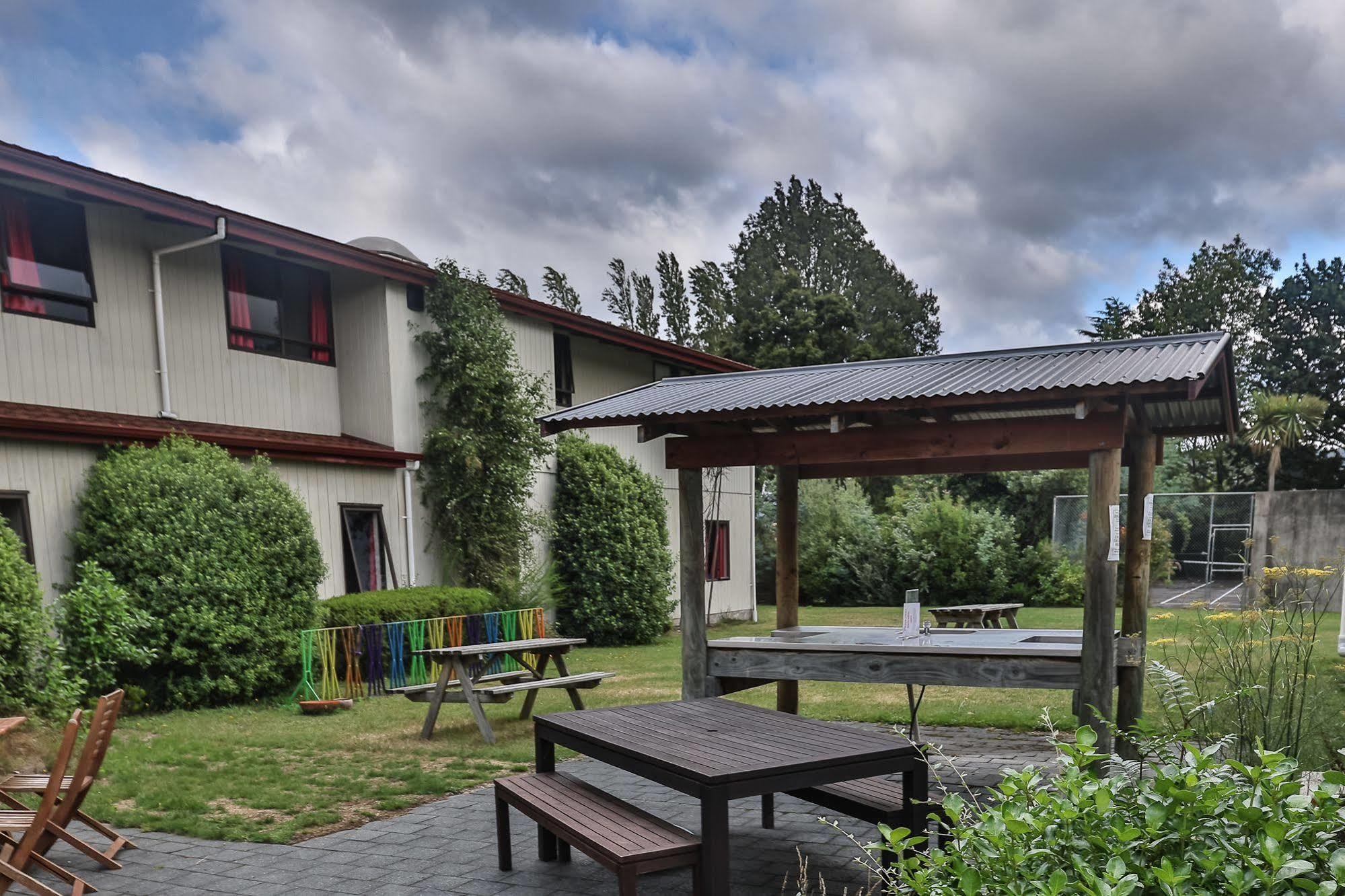 Yha Te Anau Hostel Εξωτερικό φωτογραφία